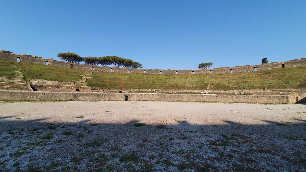 II.6 Pompeii. July 2021. Looking towards west and north-west side across arena.
Foto Annette Haug, ERC Grant 681269 DÉCOR.
