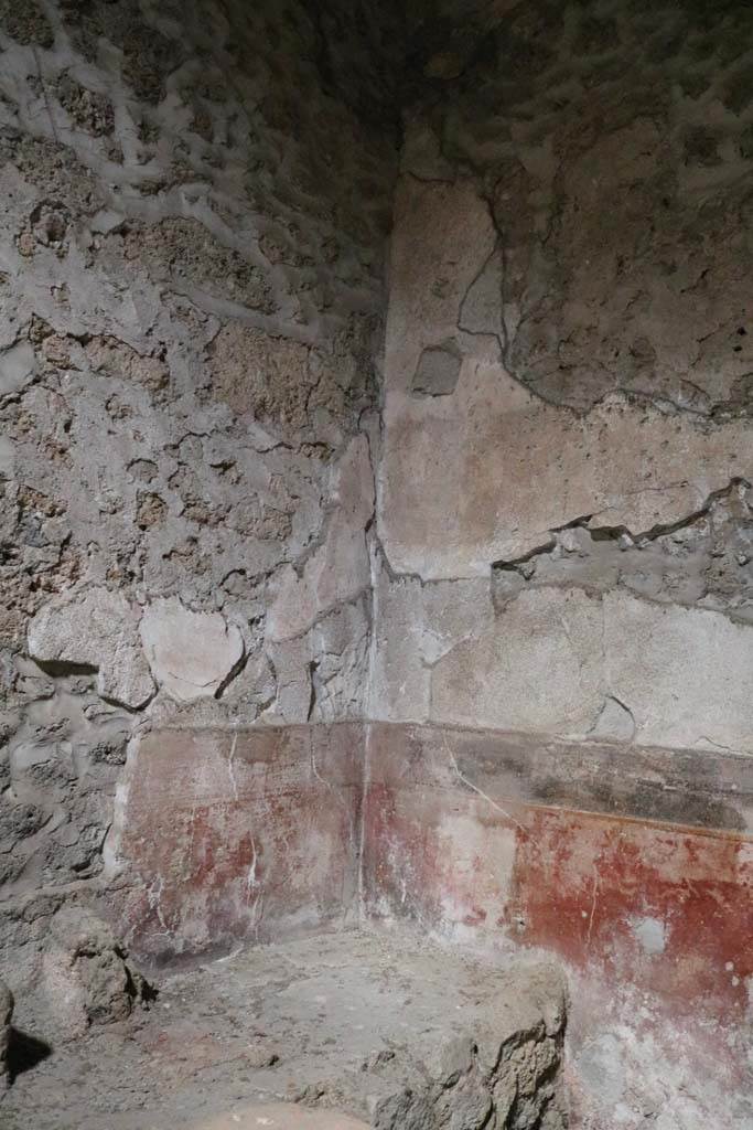 II.9.1 Pompeii. December 2018. South-east corner of atrium 4. Photo courtesy of Aude Durand.

