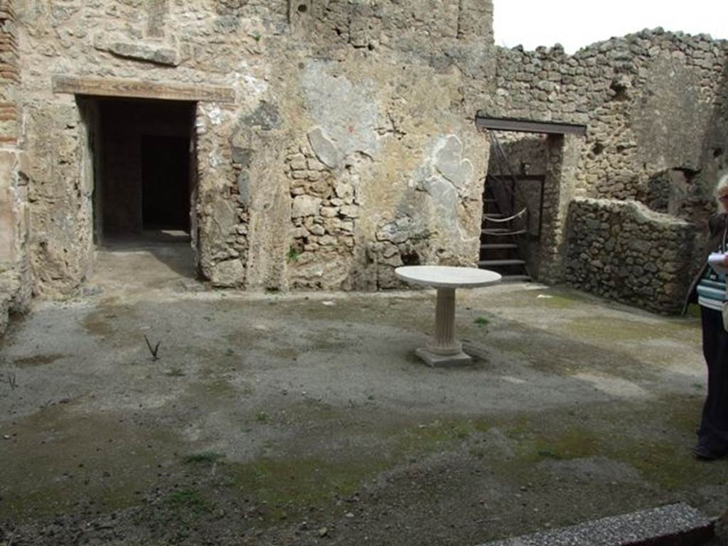 III.4.3  Pompeii.  March 2009.    Room 18.  Atrium.  Looking east.