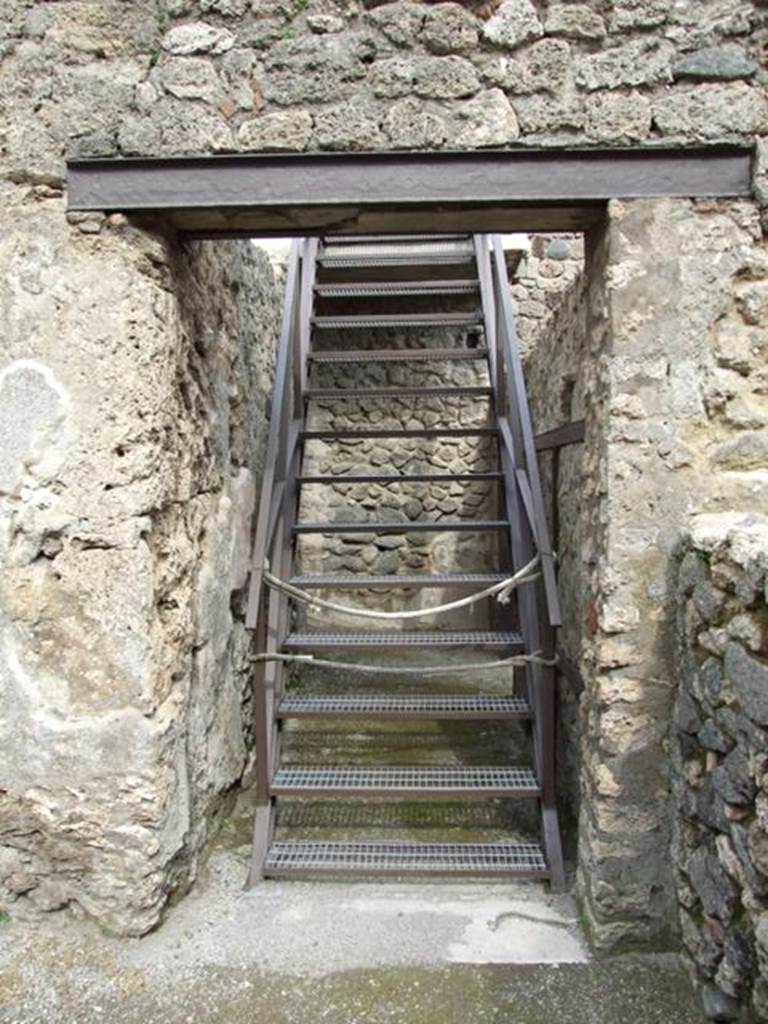 III.4.3  Pompeii.  March 2009.  Room 24.  Corridor to courtyard at room 12.