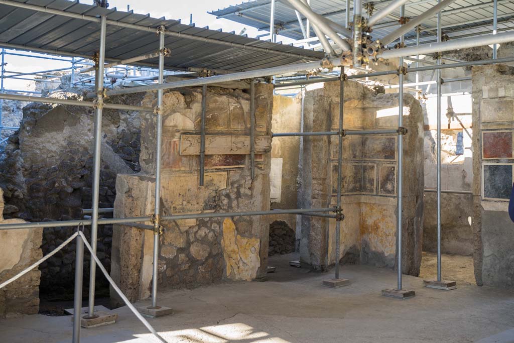 V.2.Pompeii. Casa di Orione. September 2021. Looking towards north-east corner of atrium. Photo courtesy of Klaus Heese.