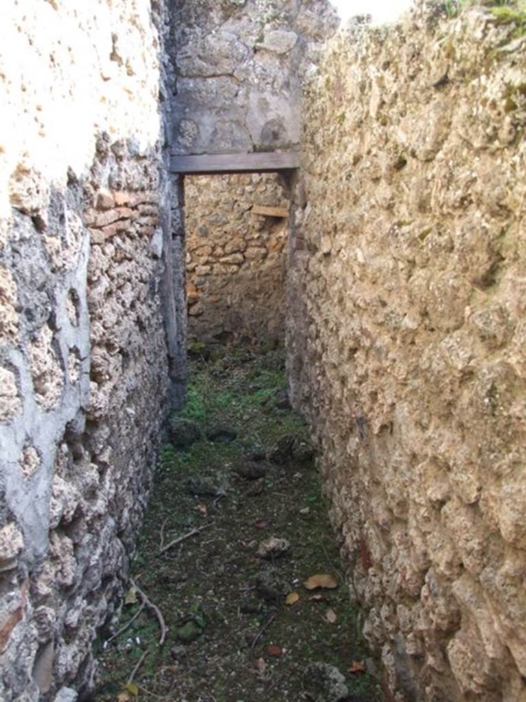 V.2 Pompeii. Casa di Orione. December 2007. Room 11d, corridor leading to latrine.