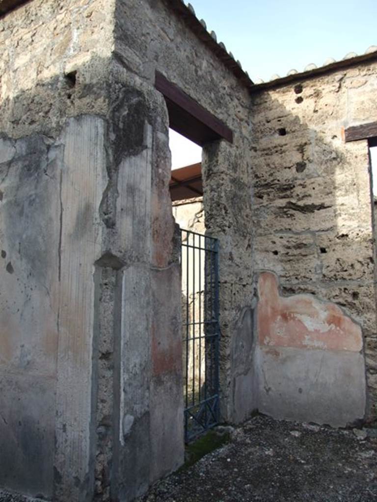 VI.1.10 Pompeii. December 2007.  Doorway from atrium to VI.1.9.
