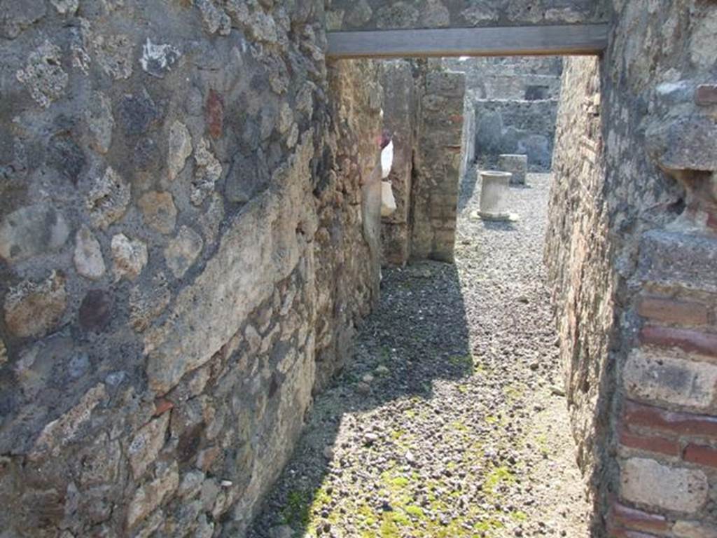 VI.7.3 Pompeii.  March 2009.     Corridor leading west towards Rooms 7 , 8 and Atrium.