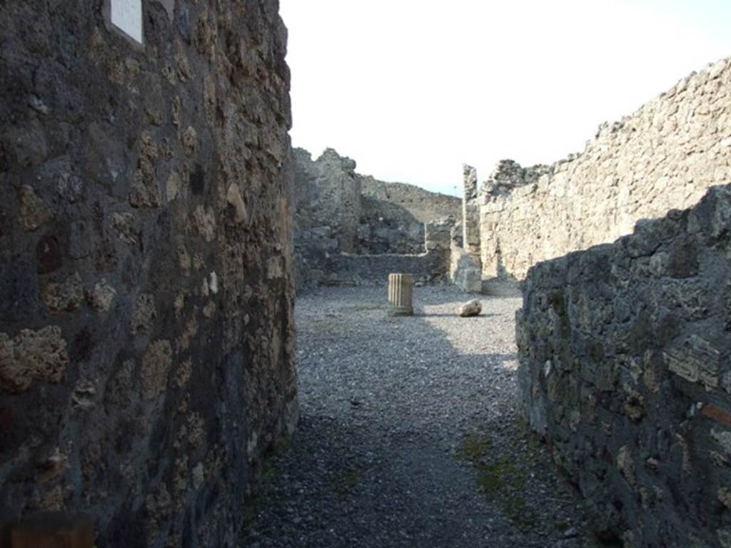 VI.7.7 Pompeii.  March 2009. Looking north along entrance fauces.