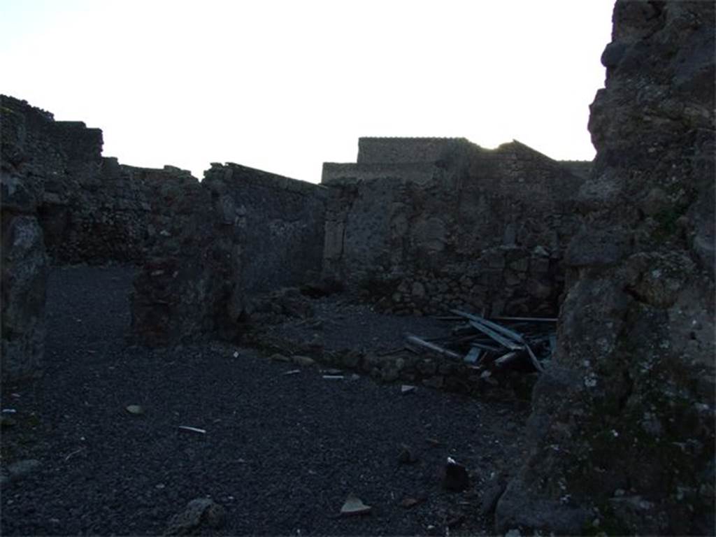 VI.10.2 Pompeii. December 2006. Looking west across ruined bedrooms towards atrium.