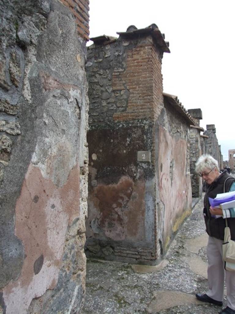 VI.10.2 Pompeii.  March 2009.  Plaster at entrance.