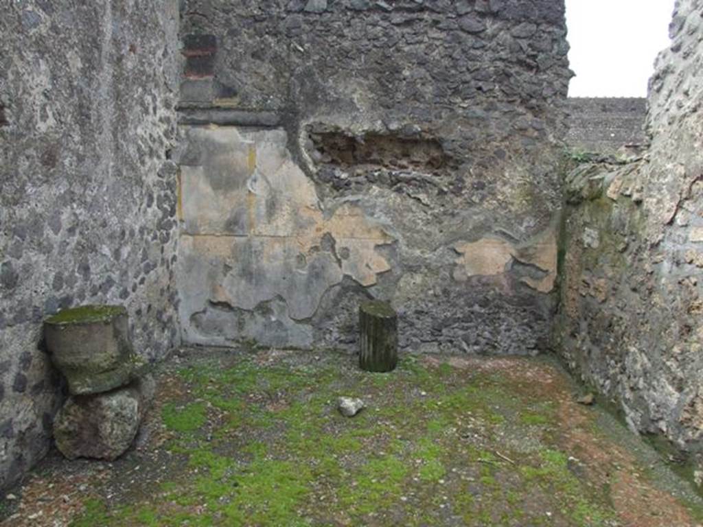 VI.10.6 Pompeii.  March 2009.  Room 14.  Exedra.  West wall.