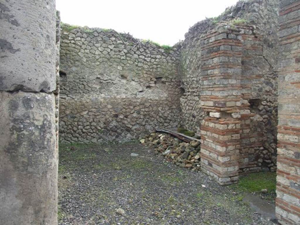 VI.10.6 Pompeii.  March 2009.  Room 17.  Room on south side of garden area.  Door on right to corridor and front of house.