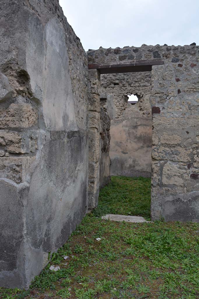 VI.11.9 Pompeii. October 2017. 
South-west corner of atrium, with doorway into room 4, corridor leading to room 5. Looking west.
Foto Annette Haug, ERC Grant 681269 DCOR
