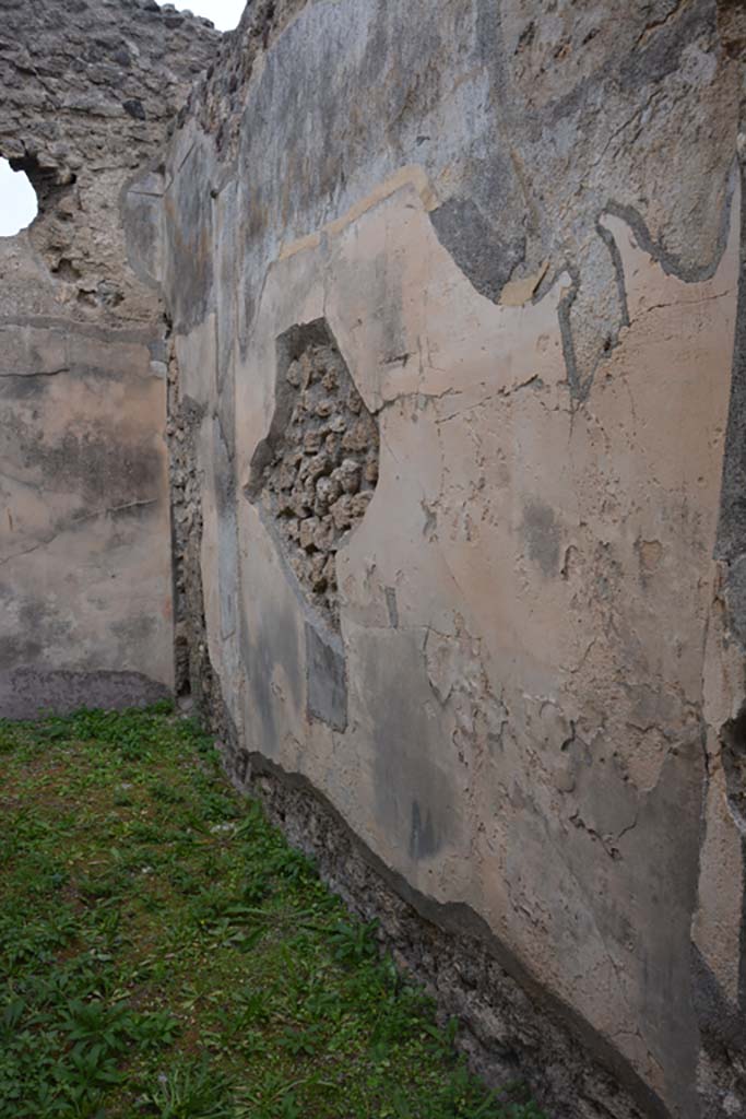 VI.11.9 Pompeii. October 2017. Room 4, looking west along north wall of corridor.
Foto Annette Haug, ERC Grant 681269 DCOR




