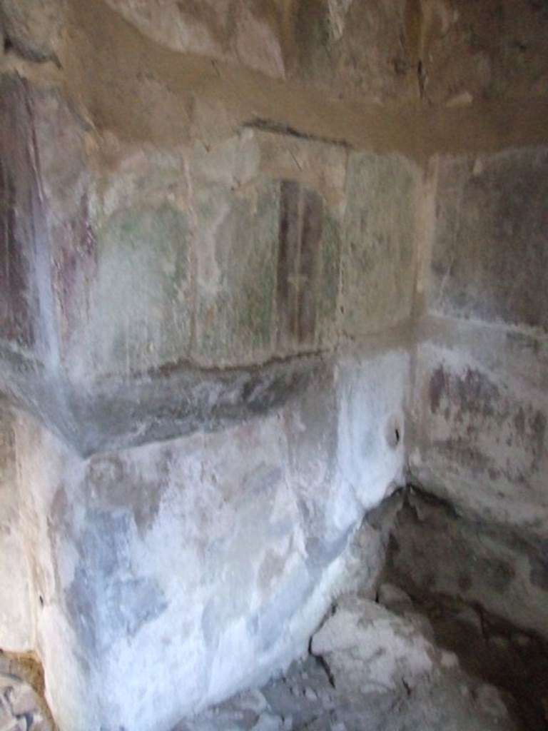 VI.11.9 Pompeii. December 2007. Room 22, north-east corner of caldarium. 