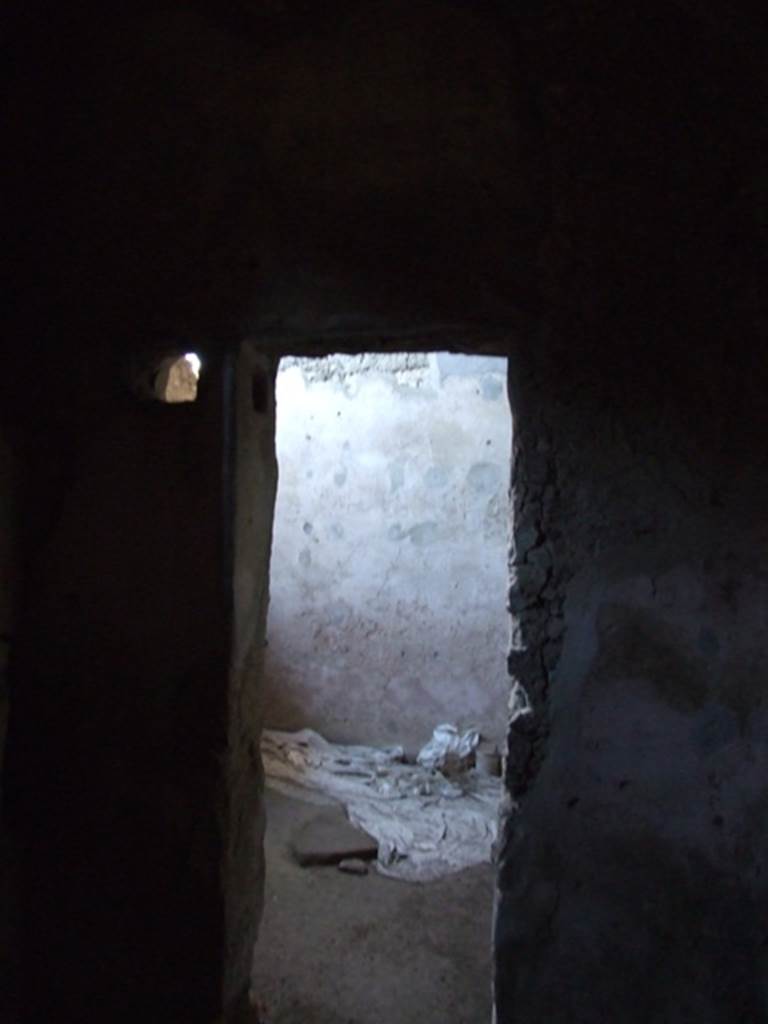 VI.11.9 Pompeii. December 2007. Room 22, looking into tepidarium 21, from doorway in caldarium. 

