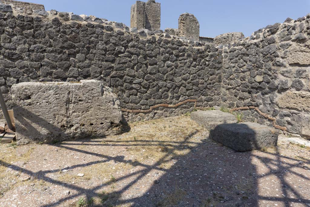 VI.12.5 Pompeii. 14th July 2017. North-west corner of Secondary Atrium 7.
Foto Annette Haug, ERC Grant 681269 DÉCOR.
