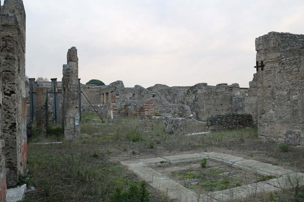 VI.13.6 Pompeii. December 2018. Looking north-east across impluvium in atrium. Photo courtesy of Aude Durand.