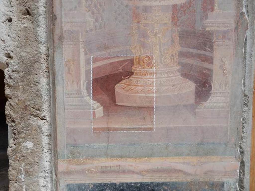 VI.15.1 Pompeii. May 2017. Painted panel on atrium wall between doorways. Photo courtesy of Buzz Ferebee.

