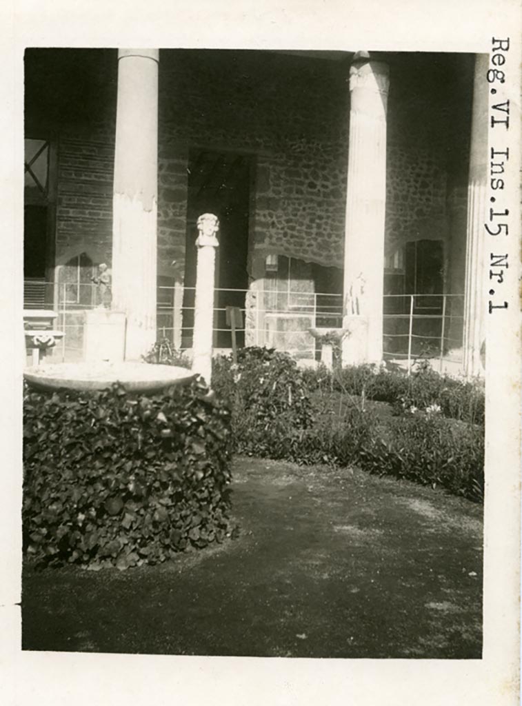 VI.15.1 Pompeii. Pre-1937-39. Looking towards east end of north portico of peristyle.
Photo courtesy of American Academy in Rome, Photographic Archive. Warsher collection no. 505.
