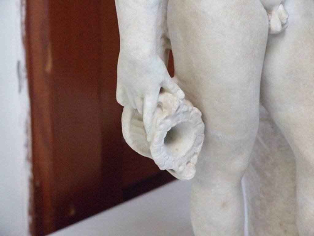 VI.15.1 Pompeii. Detail of marble statue of Bacchus, 63cm high.  Found in 1894.  SAP inventory number 53505.
