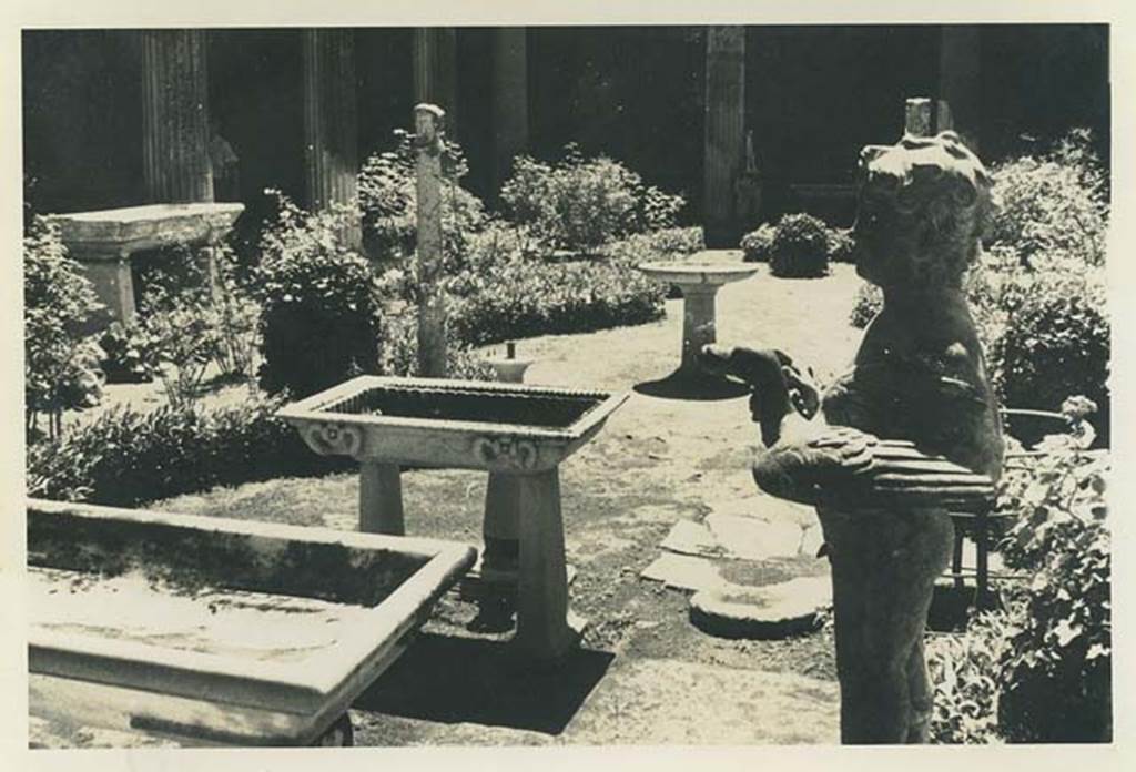 VI.15.1 Pompeii. 22nd July 1961. Looking south-east from north portico.   Photo courtesy of Rick Bauer.
