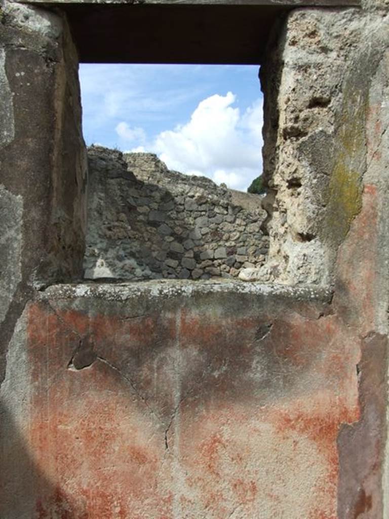 VI.16.32 Pompeii.  March 2009.  Room 5, North wall with window to garden area.