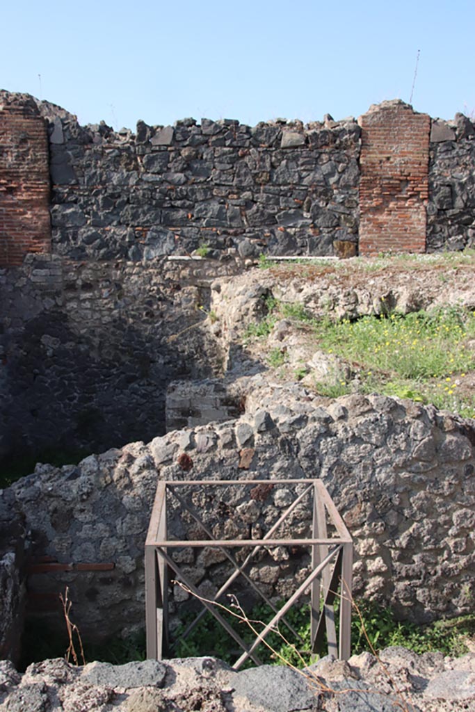 VI.17.36 Pompeii. October 2023. 
Looking west at the different floor levels. Photo courtesy of Klaus Heese.
