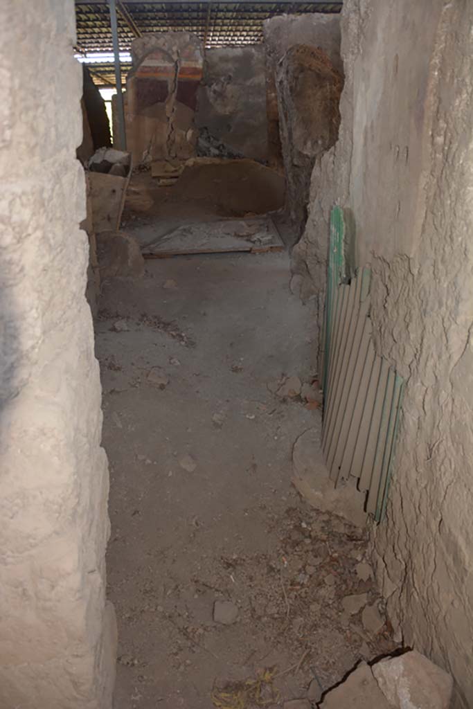 VI.17.41 Pompeii. September 2019. 
Looking west in room behind north wall of atrium, looking towards north ala.
Foto Annette Haug, ERC Grant 681269 DCOR.
