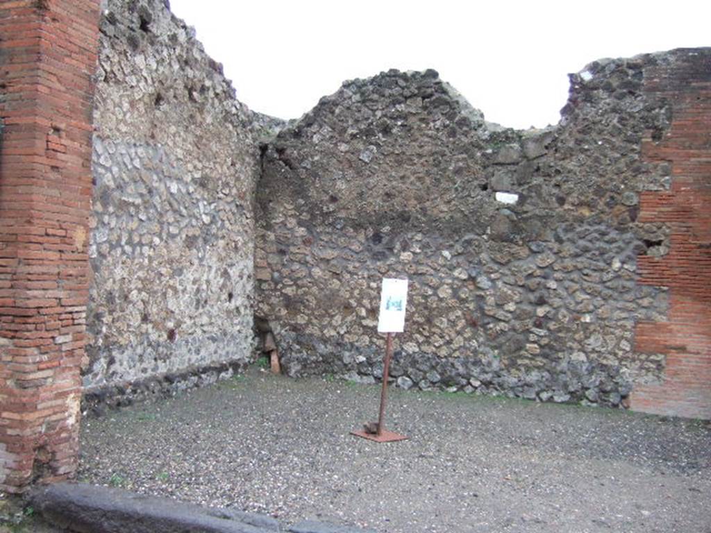 VII.4.15 Pompeii. December 2005. Looking towards the north-east corner.