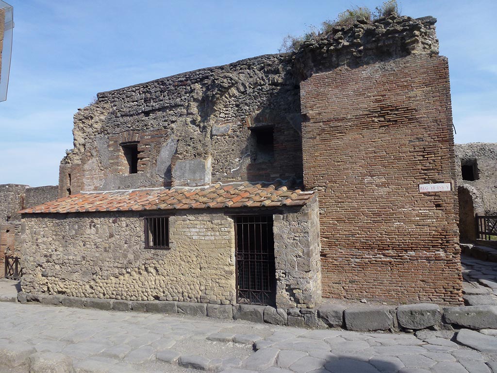 VII.5.8 Pompeii. June 2012. Looking south across Via delle Terme towards entrance doorway. Photo courtesy of Michael Binns.