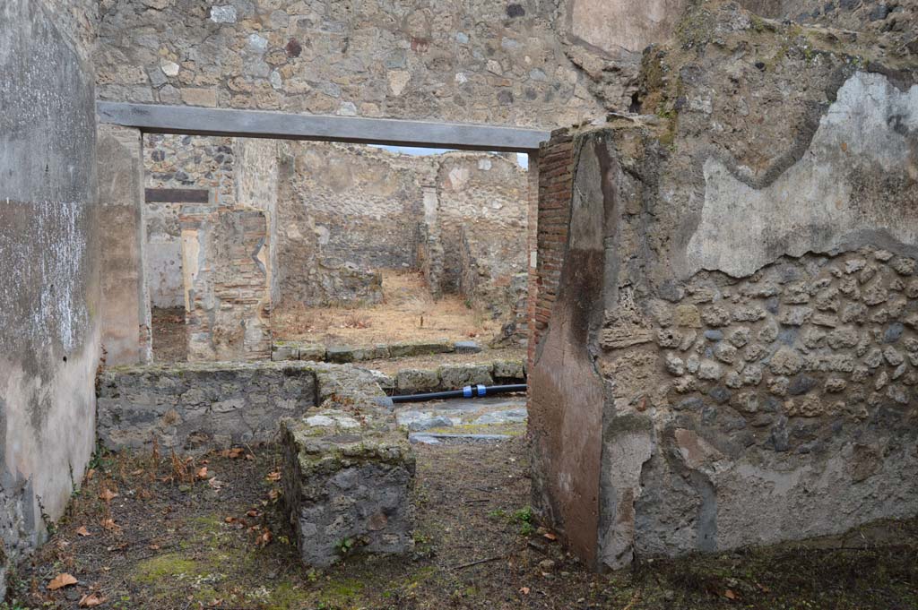 VII.7.18 Pompeii. March 2018. Looking north from rear area of the bar-room. 
Foto Taylor Lauritsen, ERC Grant 681269 DÉCOR.
