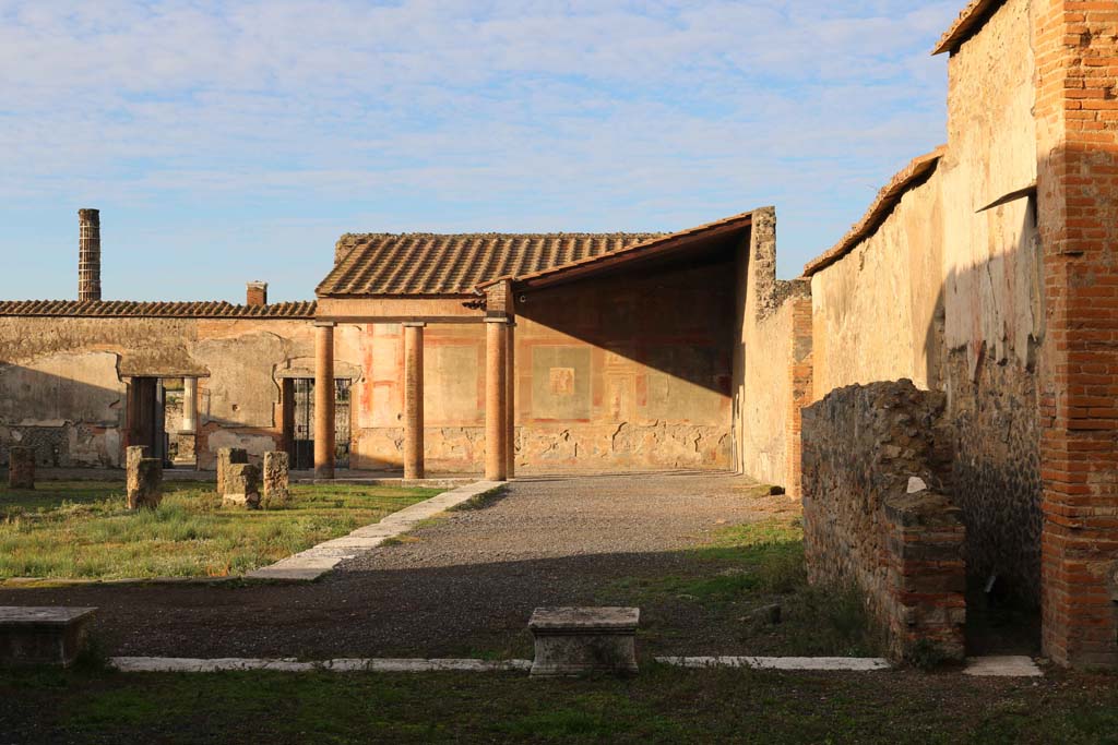 VII.9.7 and VII.9.8 Pompeii. December 2018. Looking west along north wall towards north-west corner.  Photo courtesy of Aude Durand. 