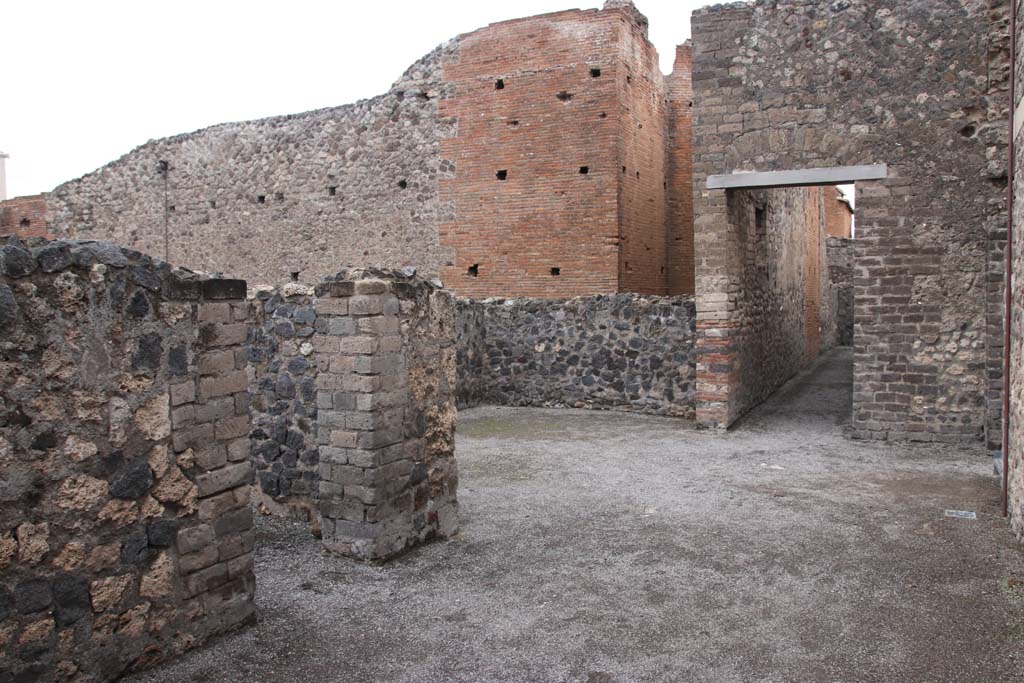 VIII.2.3/5 Pompeii. October 2020. Looking north-east across rear of VIII.2.5. Photo courtesy of Klaus Heese.