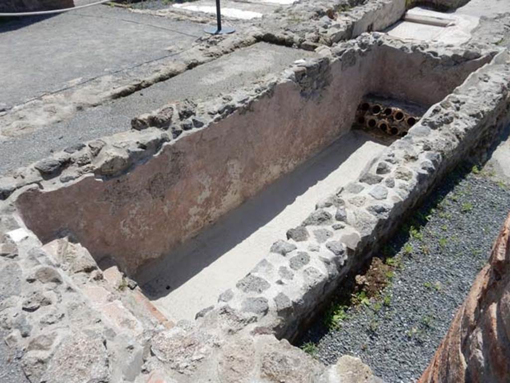 VIII.2.13/14/16 Pompeii. May 2018. Looking south-west towards west end of pool. Photo courtesy of Buzz Ferebee.