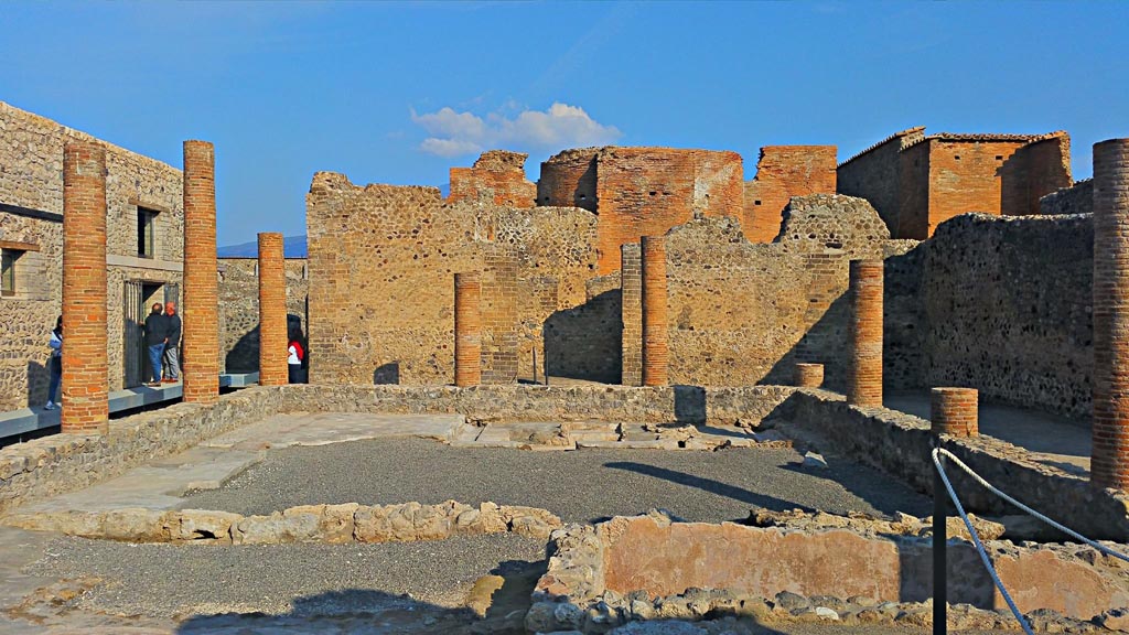 VIII.2.13/14/16, Pompeii. 2017/2018/2019. Looking north across courtyard. Photo courtesy of Giuseppe Ciaramella.