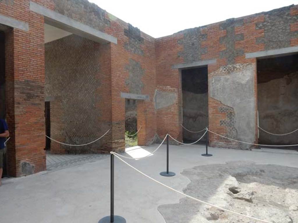 VIII.2.16 Pompeii. May 2017. Looking towards south-east corner of atrium. Photo courtesy of Buzz Ferebee.
