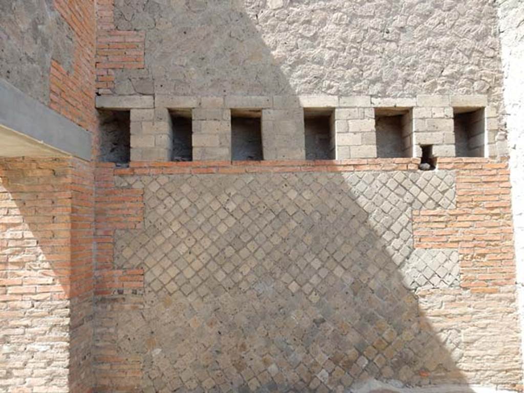 VIII.2.16 Pompeii. May 2018. Looking towards north wall, with doorway to atrium, on left. Photo courtesy of Buzz Ferebee.

