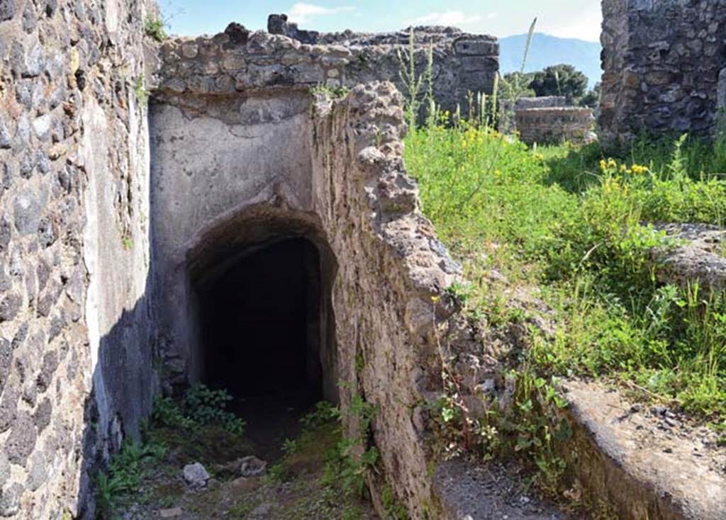 VIII.2.27 Pompeii. April 2018. Looking south to passageway. Photo courtesy of Ian Lycett-King. 
Use is subject to Creative Commons Attribution-NonCommercial License v.4 International.
