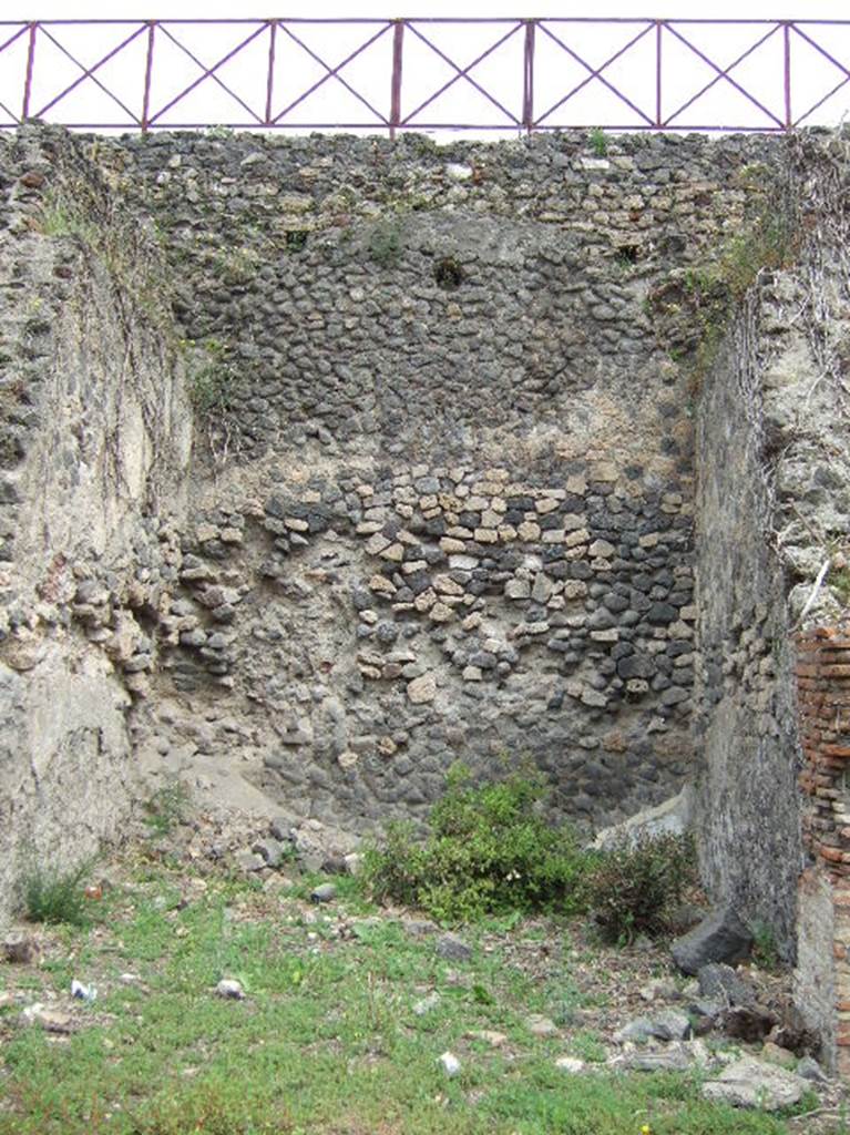 VIII.2.39 Pompeii. May 2006. Room k, on first lower floor.