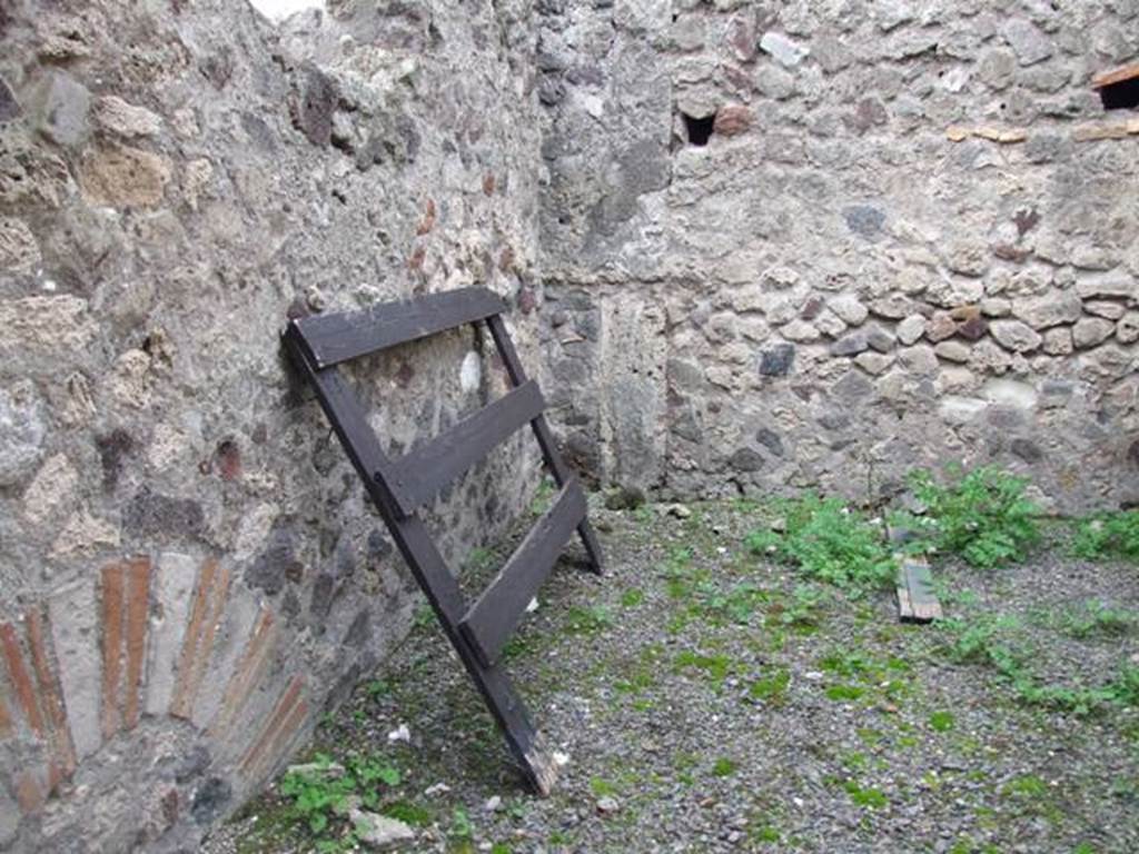 VIII.3.27 Pompeii.  December 2007.  One of two rooms in south west corner.