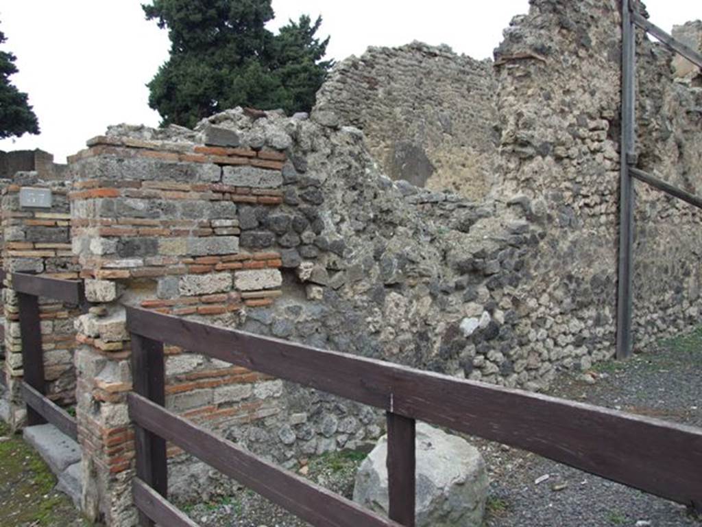 VIII.4.36 Pompeii.  Shop and room.  December 2007.  West wall.