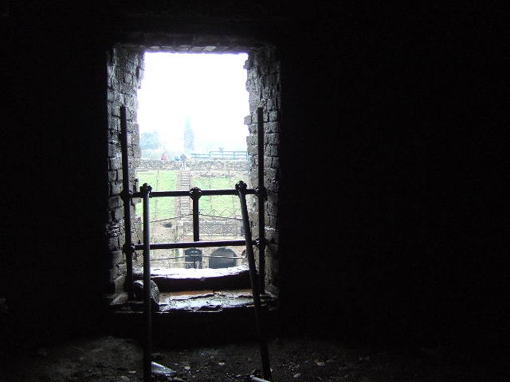 VIII.7.21 Pompeii. December 2005. Looking in through entrance from Triangular Forum.