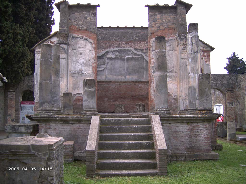 VIII.7.28 Pompeii. April 2005. Looking west across temple court towards steps to cella. Photo courtesy of Klaus Heese. 