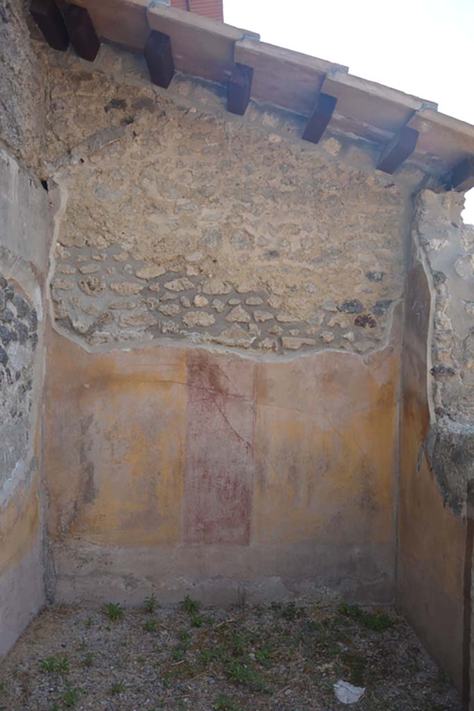 IX.1.12 Pompeii. July 2017. South wall of cubiculum in north-east corner of peristyle
Foto Annette Haug, ERC Grant 681269 DÉCOR.