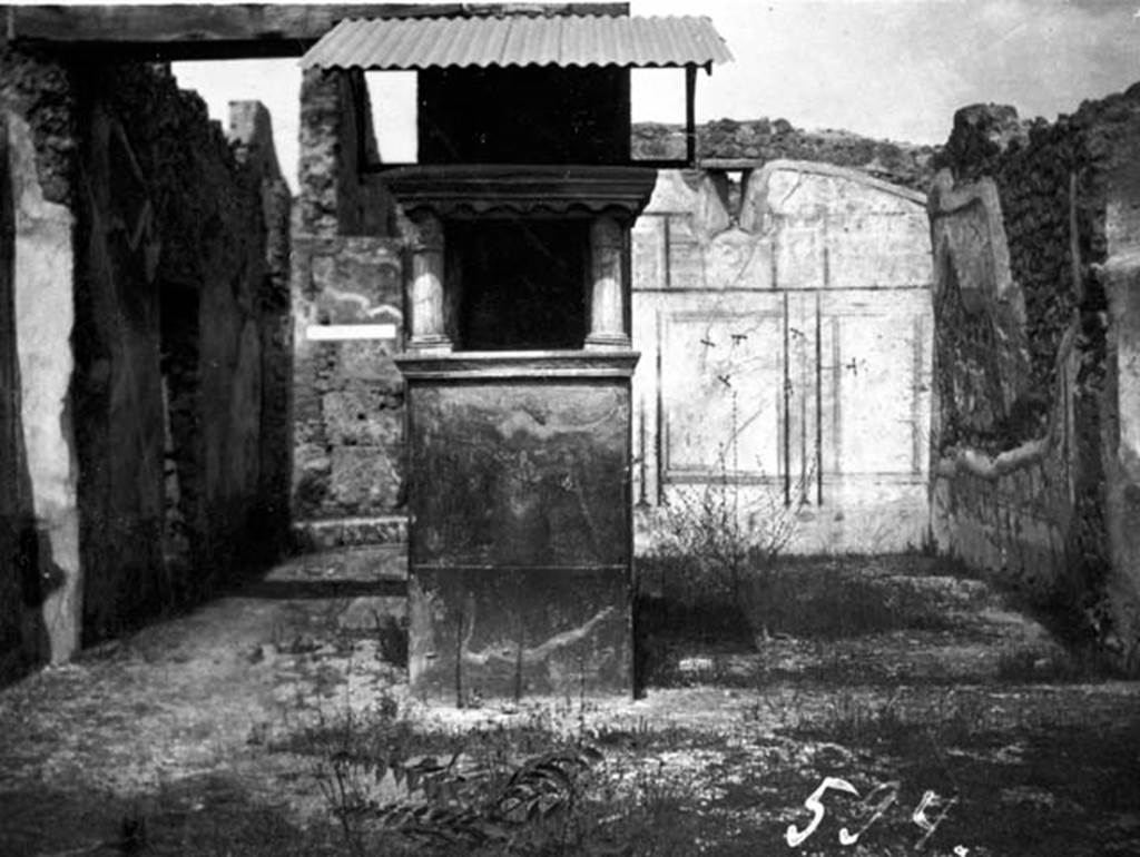 IX.2.26, Pompeii. W.1639. Looking north to lararium in atrium, and triclinium on its east side. On the left is the entrance corridor.
Photo by Tatiana Warscher. Photo © Deutsches Archäologisches Institut, Abteilung Rom, Arkiv. 
Or See Warscher, T. Codex Topographicus Pompeianus, IX.2. (1943), Swedish Institute, Rome. (no.131.), p. 231.
