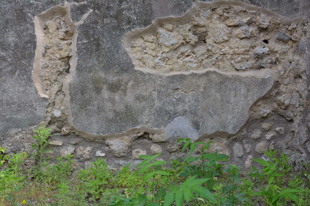 IX.5.2 Pompeii. May 2017. Room v, detail from lower south wall at west end.
Foto Christian Beck, ERC Grant 681269 DCOR.

