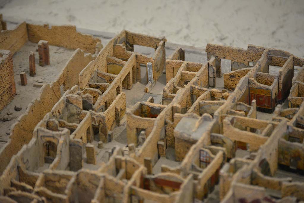 IX.5.2 Pompeii. July 2017. Looking north-west from rear, across peristyle and atrium to entrance doorway, centre left.
From cork model in Naples Archaeological Museum.
Foto Annette Haug, ERC Grant 681269 DÉCOR
