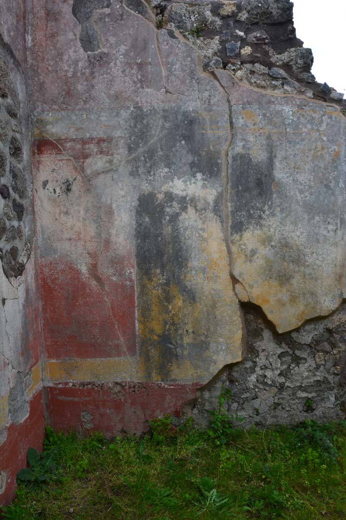 IX.5.18 Pompeii. March 2017. Room o, south wall in south-east corner.
Foto Christian Beck, ERC Grant 681269 DÉCOR.
