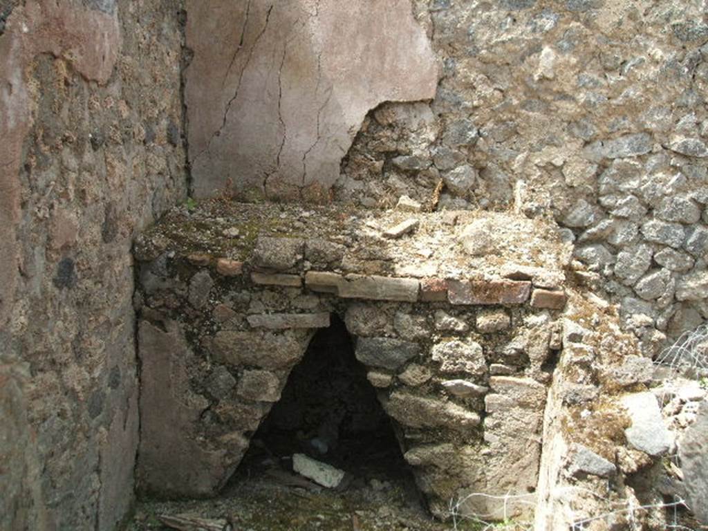 IX.6.8 Pompeii. May 2005. Kitchen area, with remains of hearth.