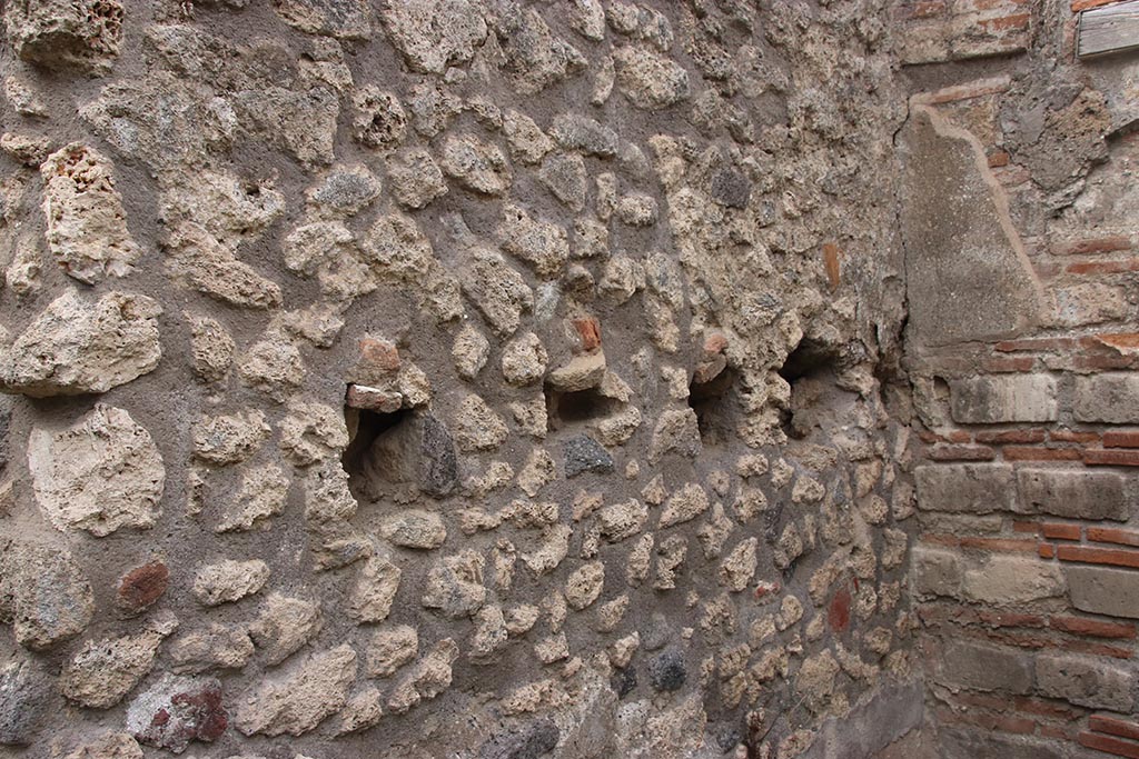 IX.7.16 Pompeii. October 2024. Room 3, north end of west wall. Photo courtesy of Klaus Heese.