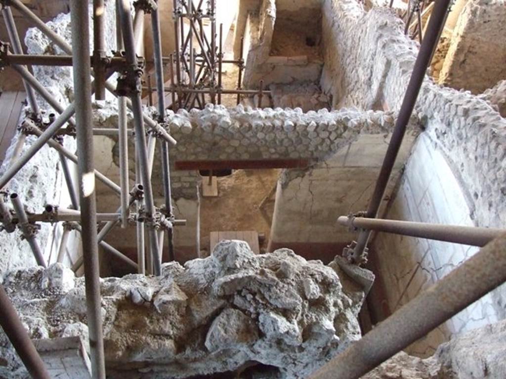 IX.12.6 Pompeii. March 2009. Looking south over rooms near bakery area, from above room “l(L)”.