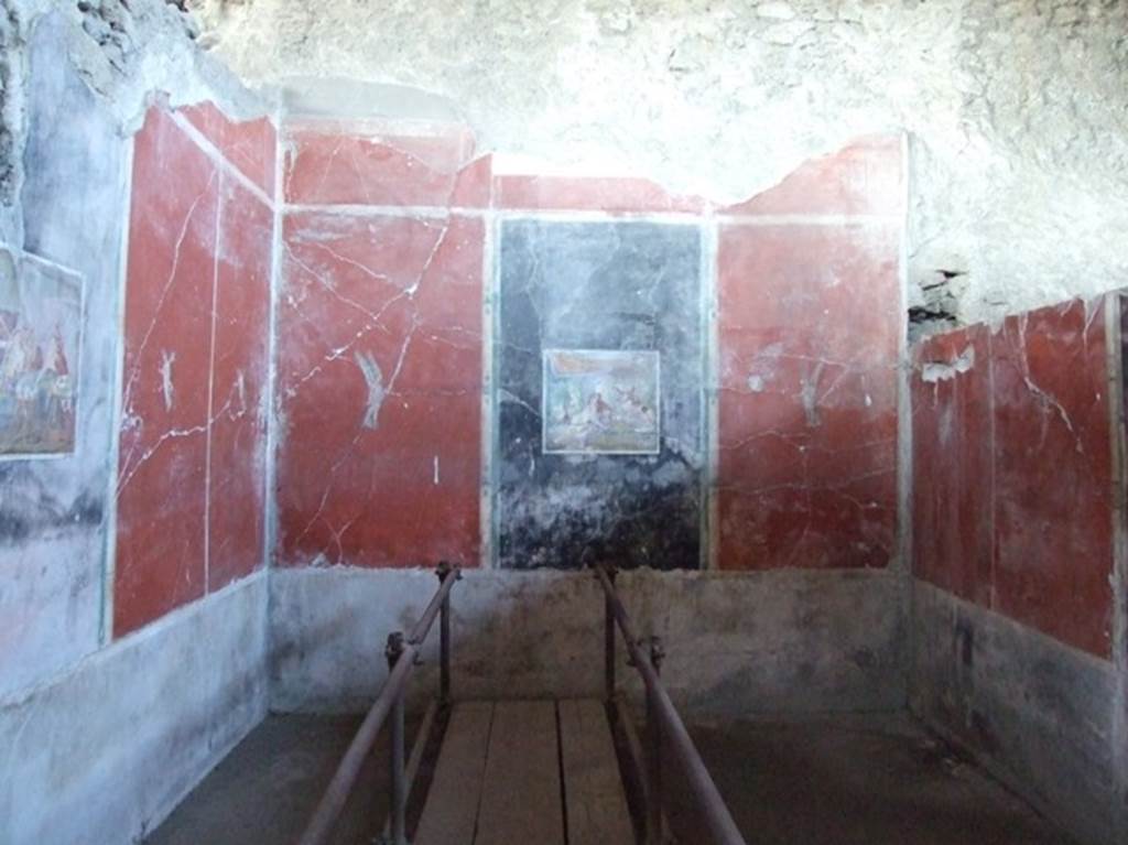 IX.12.6 Pompeii. March 2009. Room “m”, north wall.